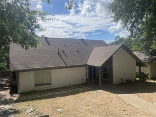 2021 Wildwood Drive, Grand Prairie, TX 75050