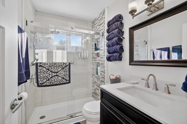 388 W 36th Street N, Newton, IA 50208