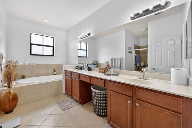 3669 SE 2nd Ct, Homestead, FL 33033