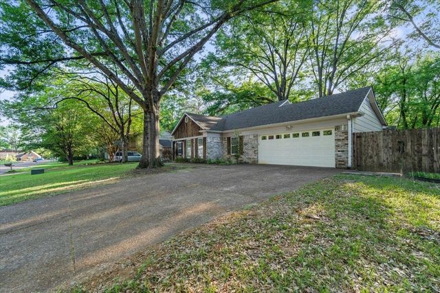 1815 BOULINWOOD LN, Germantown, TN 38138