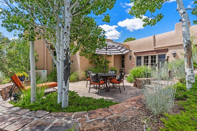 8 Vista Tesuque, Santa Fe, NM 87506