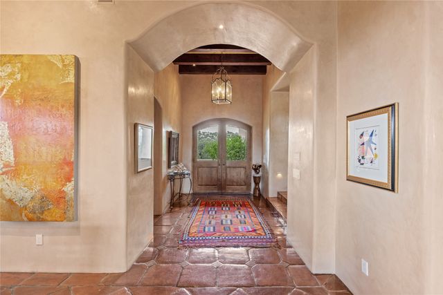 8 Vista Tesuque, Santa Fe, NM 87506