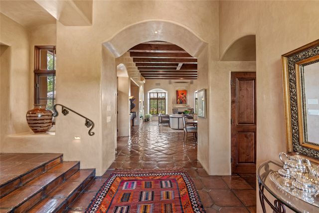 8 Vista Tesuque, Santa Fe, NM 87506