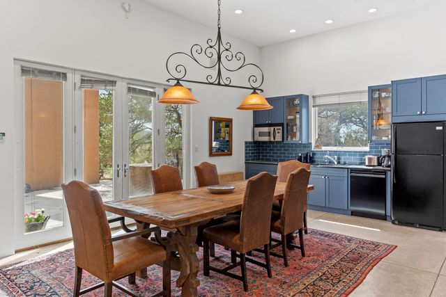 8 Vista Tesuque, Santa Fe, NM 87506