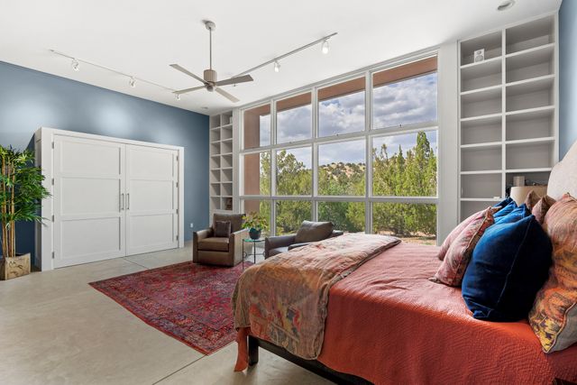 8 Vista Tesuque, Santa Fe, NM 87506