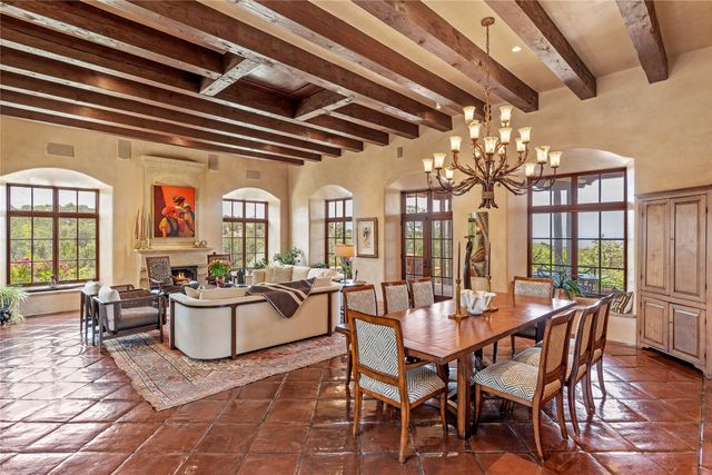 8 Vista Tesuque, Santa Fe, NM 87506