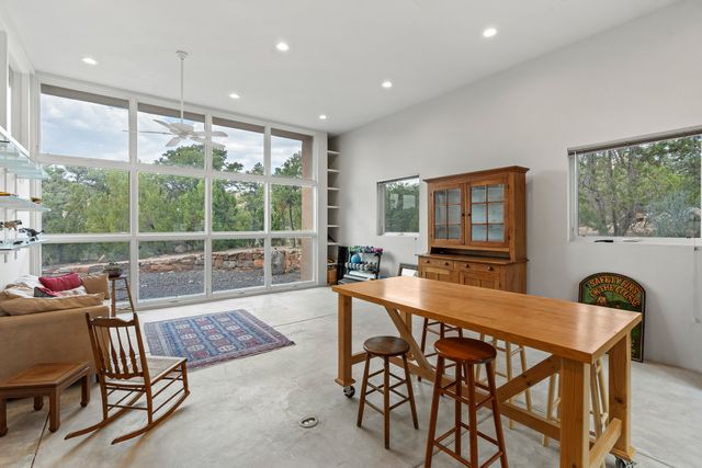 8 Vista Tesuque, Santa Fe, NM 87506