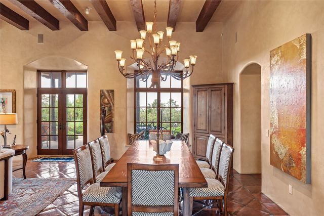 8 Vista Tesuque, Santa Fe, NM 87506