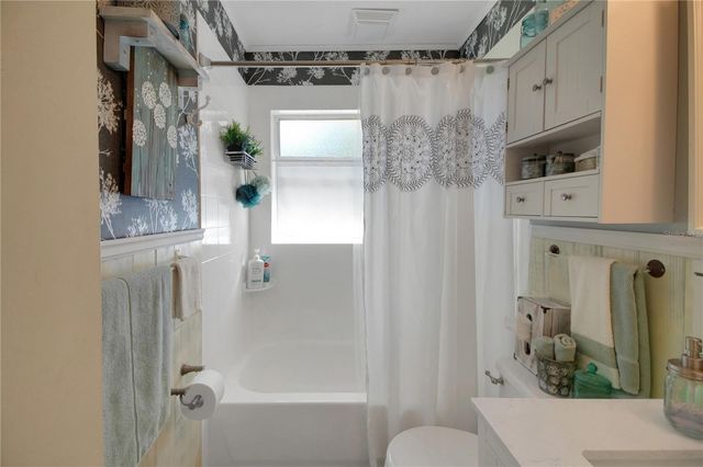 6122 E GLENCOE STREET, Inverness, FL 34452