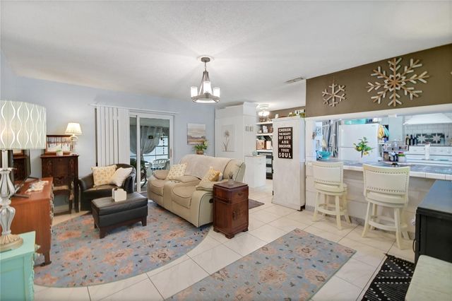 6122 E GLENCOE STREET, Inverness, FL 34452