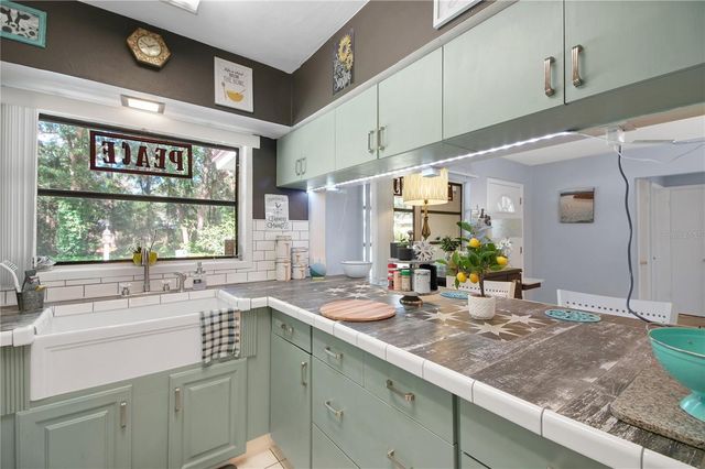 6122 E GLENCOE STREET, Inverness, FL 34452