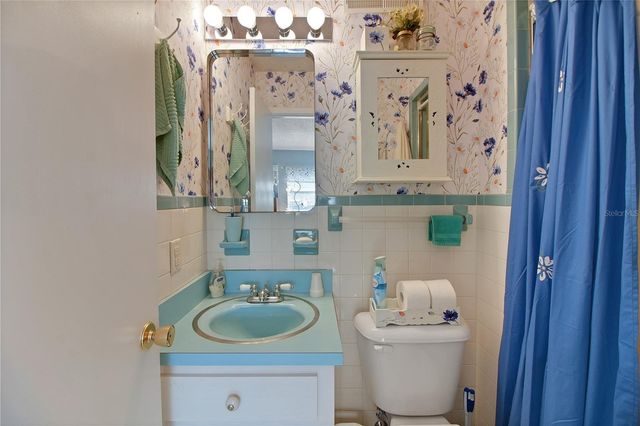 6122 E GLENCOE STREET, Inverness, FL 34452