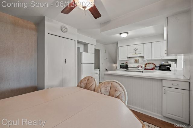 1218 Barchester Street, Westland, MI 48186
