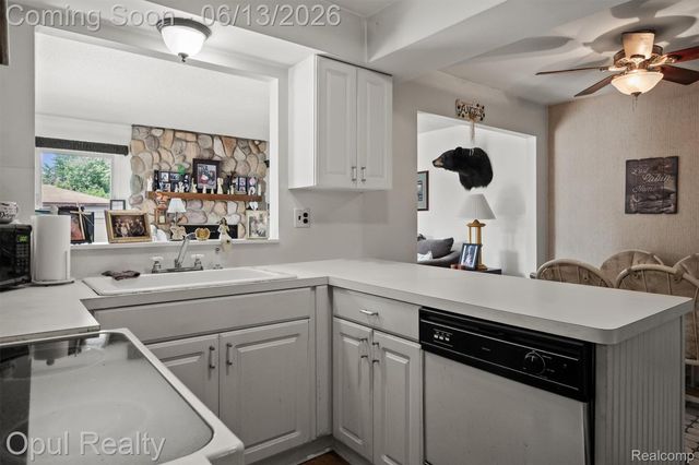 1218 Barchester Street, Westland, MI 48186