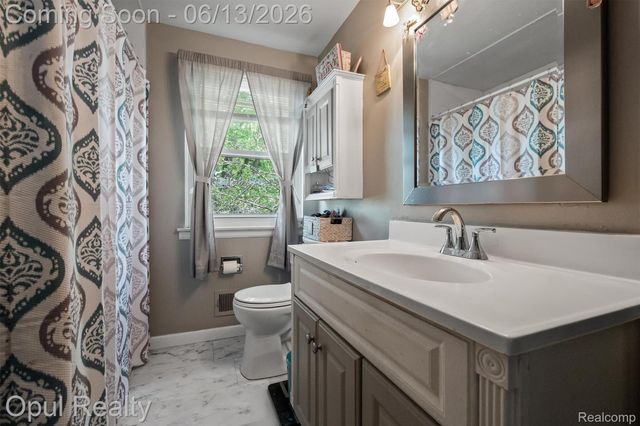 1218 Barchester Street, Westland, MI 48186