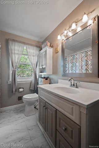 1218 Barchester Street, Westland, MI 48186