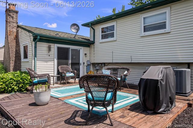 1218 Barchester Street, Westland, MI 48186
