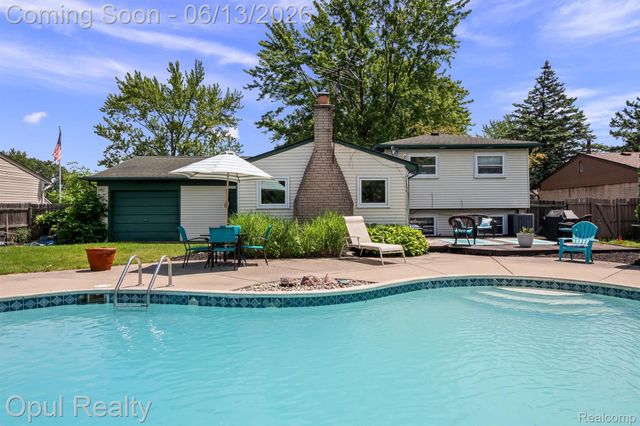 1218 Barchester Street, Westland, MI 48186