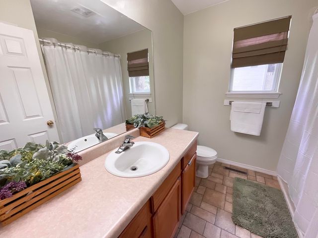 147 Mystic Avenue, Hollister, MO 65672