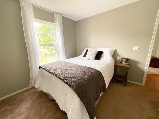 147 Mystic Avenue, Hollister, MO 65672