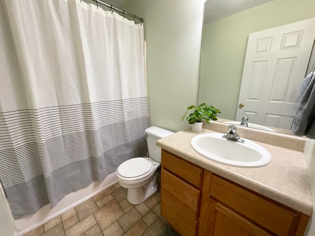 147 Mystic Avenue, Hollister, MO 65672