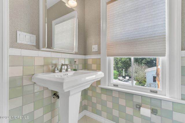 82 Buena Vista Avenue, Rumson, NJ 07760
