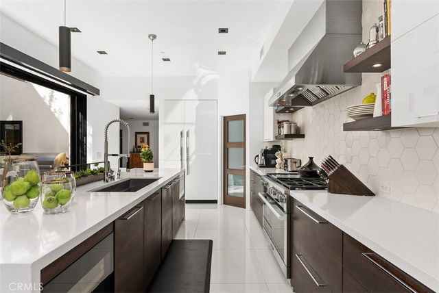 605 Marigold Avenue, Corona Del Mar, CA 92625