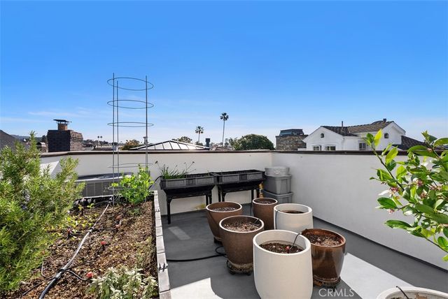 605 Marigold Avenue, Corona Del Mar, CA 92625