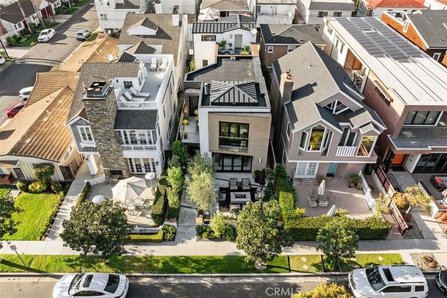 605 Marigold Avenue, Corona Del Mar, CA 92625