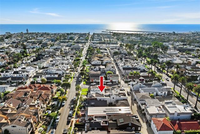 605 Marigold Avenue, Corona Del Mar, CA 92625