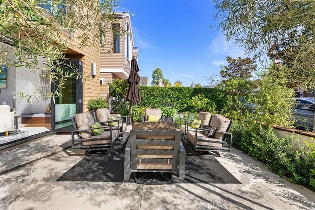 605 Marigold Avenue, Corona Del Mar, CA 92625