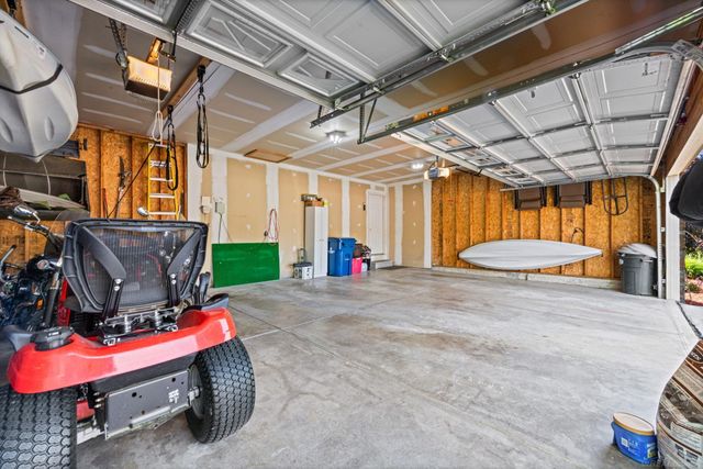 5800 Jeanne Marie Drive, White Lake Twp, MI 48383