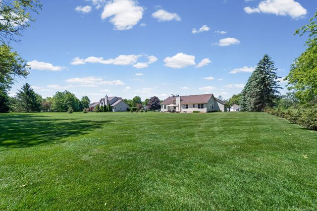 5800 Jeanne Marie Drive, White Lake Twp, MI 48383