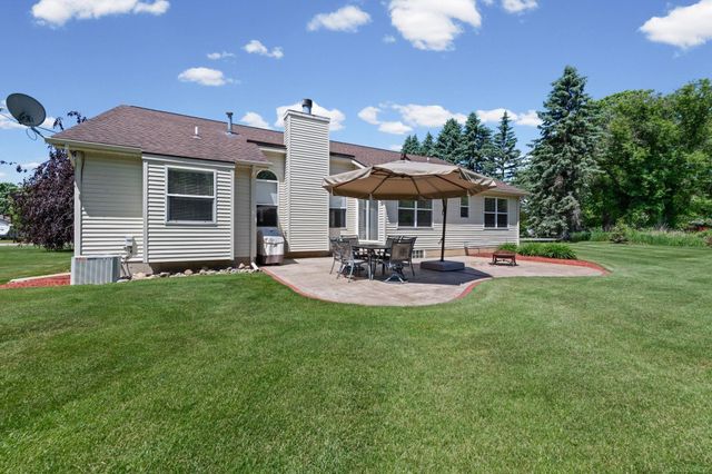 5800 Jeanne Marie Drive, White Lake Twp, MI 48383