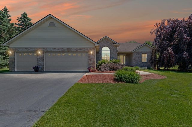 5800 Jeanne Marie Drive, White Lake Twp, MI 48383