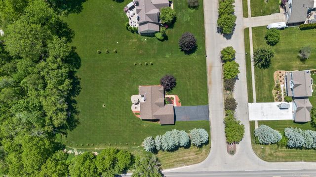 5800 Jeanne Marie Drive, White Lake Twp, MI 48383