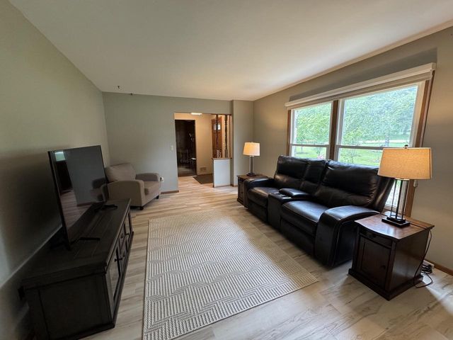 4625 Camfield DRIVE, Brookfield, WI 53045