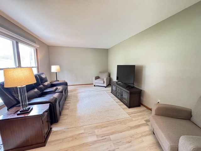 4625 Camfield DRIVE, Brookfield, WI 53045