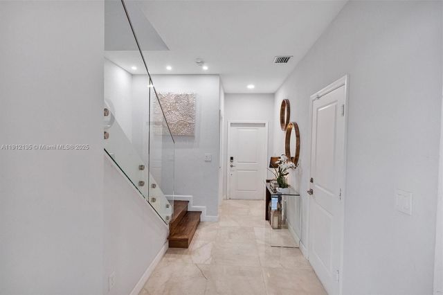 2423 NW 131st Cir, Miami, FL 33167