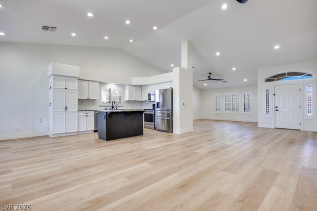 928 San Eduardo Avenue, Henderson, NV 89002