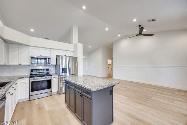 928 San Eduardo Avenue, Henderson, NV 89002