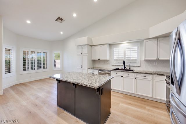 928 San Eduardo Avenue, Henderson, NV 89002