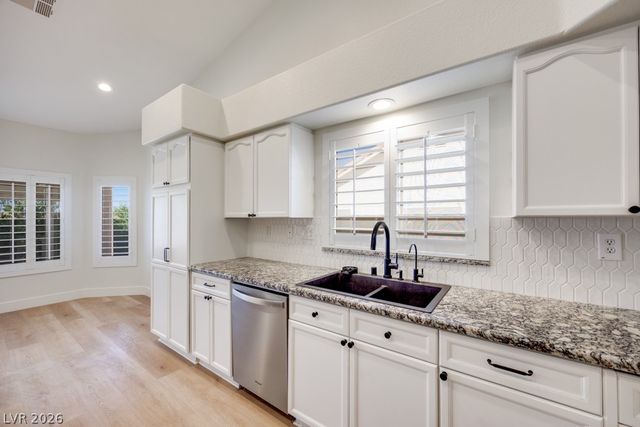 928 San Eduardo Avenue, Henderson, NV 89002
