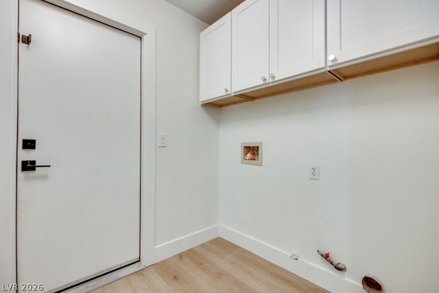 928 San Eduardo Avenue, Henderson, NV 89002