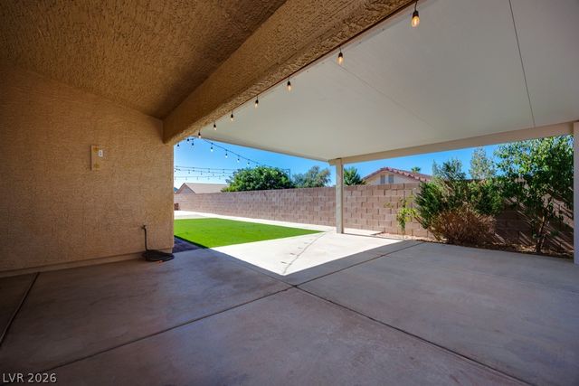 928 San Eduardo Avenue, Henderson, NV 89002