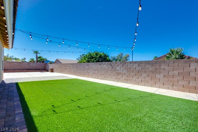 928 San Eduardo Avenue, Henderson, NV 89002