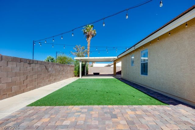 928 San Eduardo Avenue, Henderson, NV 89002