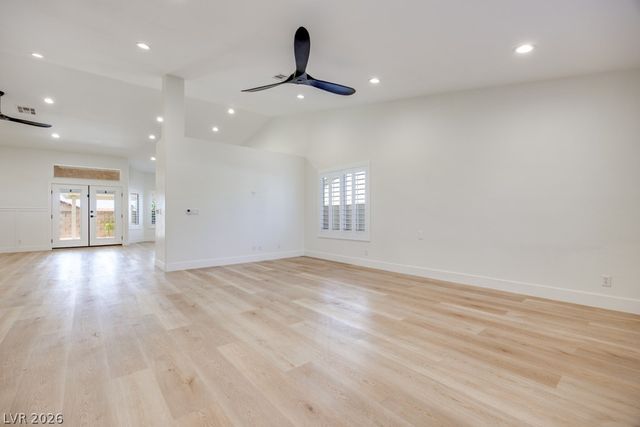 928 San Eduardo Avenue, Henderson, NV 89002