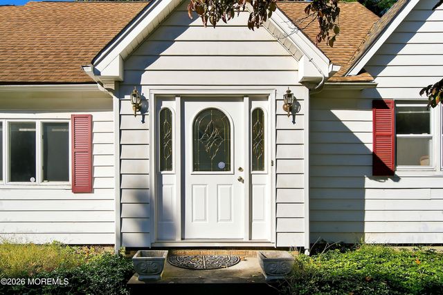135 Crawfords Corner Road, Holmdel, NJ 07733