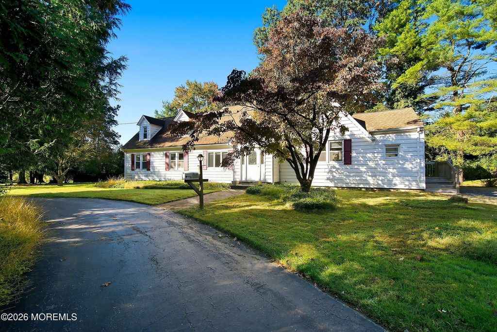 135 Crawfords Corner Road, Holmdel, NJ 07733